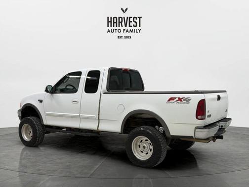 2002 Ford F-150 Short Bed 4D