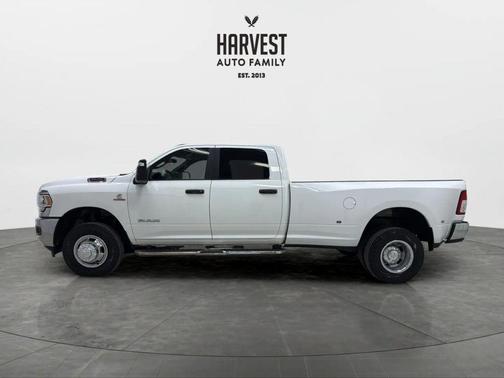 2024 RAM 3500 Big Horn Crew Cab 4x4 8' Box