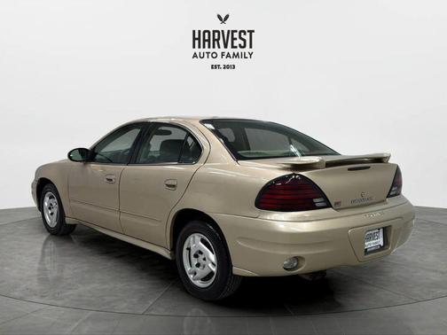 Tan 2005 Pontiac Grand Am SE
