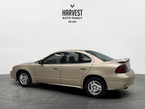 Tan 2005 Pontiac Grand Am SE
