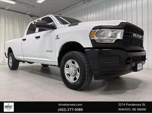 2022 RAM 3500 Tradesman Crew Cab 4x4 8' Box