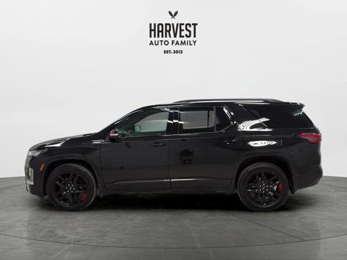 Mosaic Black Metallic 2023 Chevrolet Traverse Premier
