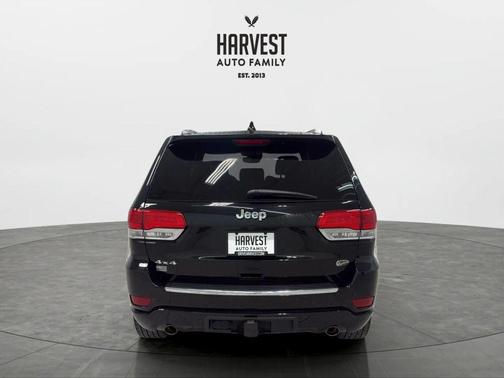 Diamond Black Crystal Pearlcoat 2019 Jeep Grand Cherokee Overland