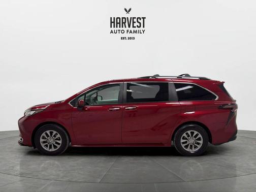 Ruby Flare Pearl 2023 Toyota Sienna XLE