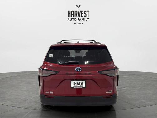 Ruby Flare Pearl 2023 Toyota Sienna XLE
