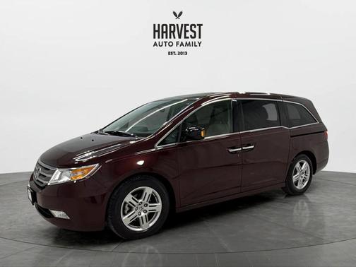 Burgundy 2013 Honda Odyssey Touring