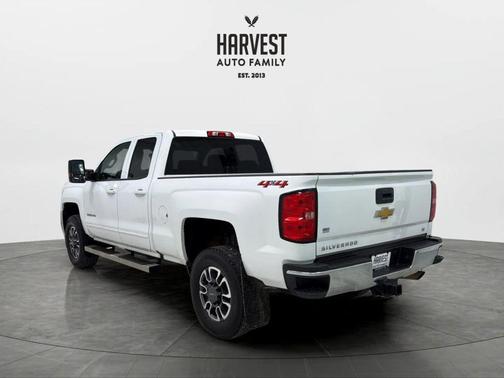 Summit White 2018 Chevrolet Silverado 2500 LT