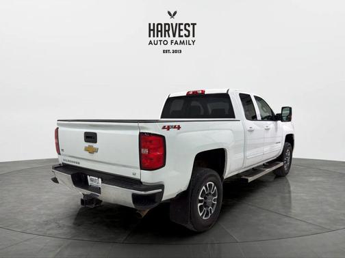Summit White 2018 Chevrolet Silverado 2500 LT