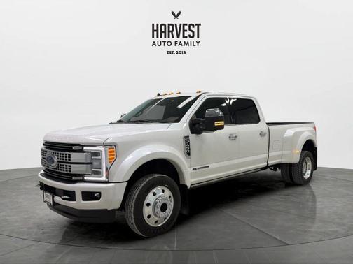 White Platinum Met TriCoat 2019 Ford F-450 Platinum