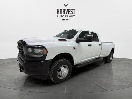 2023 RAM 3500 Tradesman Crew Cab 4x4 8' Box
