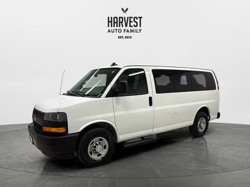 Summit White 2018 Chevrolet Express 2500 Work Van