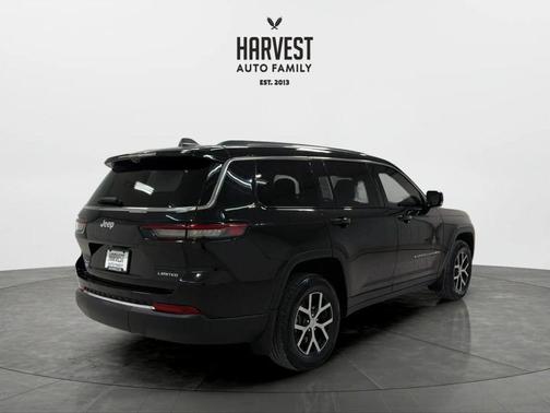 Diamond Black Crystal Pearlcoat 2023 Jeep Grand Cherokee L Limited