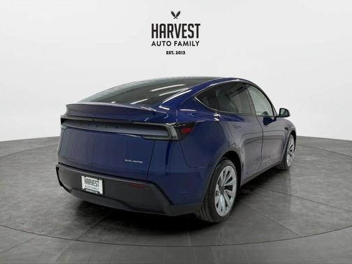 2026 Tesla Model Y Launch Series Long Range Sport Utility 4D