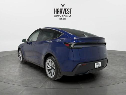 2026 Tesla Model Y Launch Series Long Range Sport Utility 4D