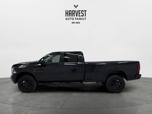 Brilliant Black Crystal Pearlcoat 2018 RAM 2500 Big Horn Crew Cab 4x4 8' Box