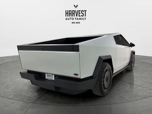 2024 Tesla Cybertruck Cyberbeast