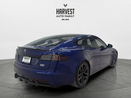 Deep Blue Metallic 2022 Tesla Model S Plaid