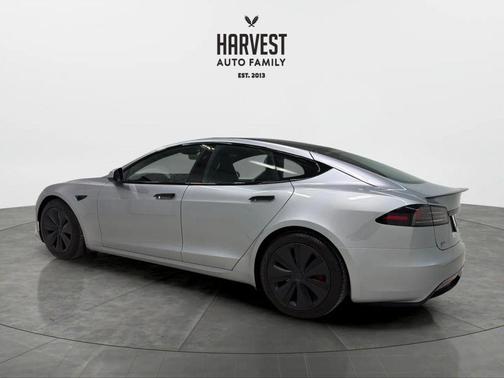 2025 Tesla Model S Plaid