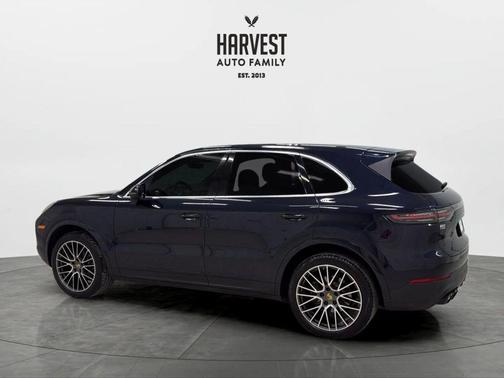 Dark Blue 2020 Porsche Cayenne Cayenne