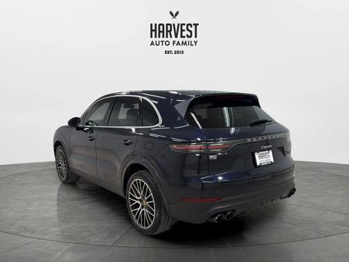 Dark Blue 2020 Porsche Cayenne Cayenne