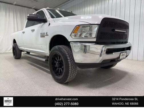 2018 RAM 3500 SLT Crew Cab 4x4 8' Box