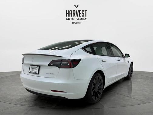 Pearl White Multi-Coat 2022 Tesla Model 3 Performance
