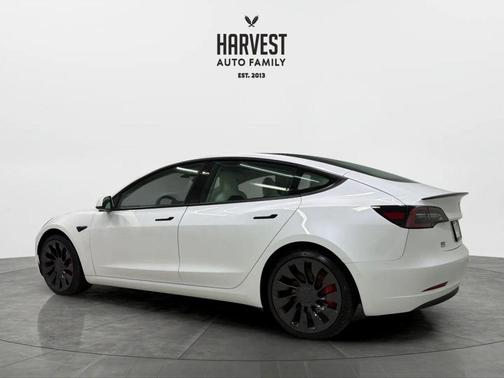 Pearl White Multi-Coat 2022 Tesla Model 3 Performance