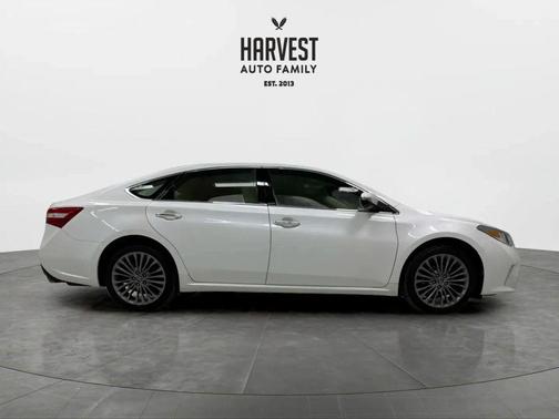 2017 Toyota Avalon XLE