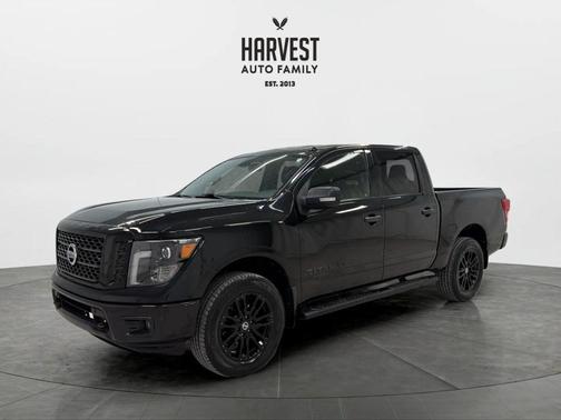 Magnetic Black 2018 Nissan Titan SL
