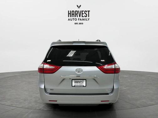 Silver Metallic 2019 Toyota Sienna Limited Premium