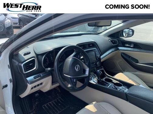 2023 Nissan Maxima SV