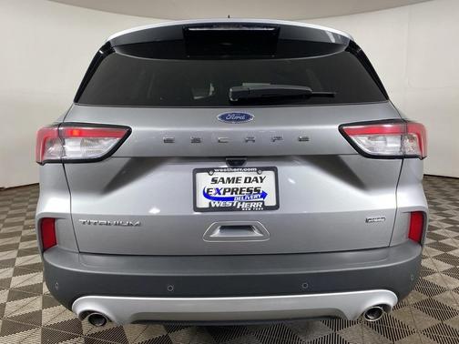 2022 Ford Escape PHEV Titanium