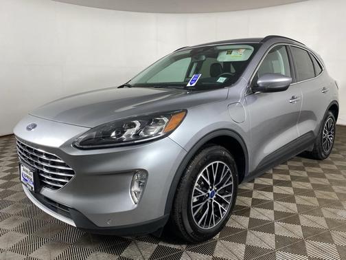 2022 Ford Escape PHEV Titanium