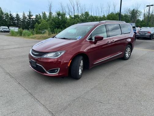 2018 Chrysler Pacifica Touring-L