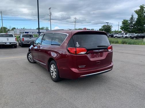 2018 Chrysler Pacifica Touring-L