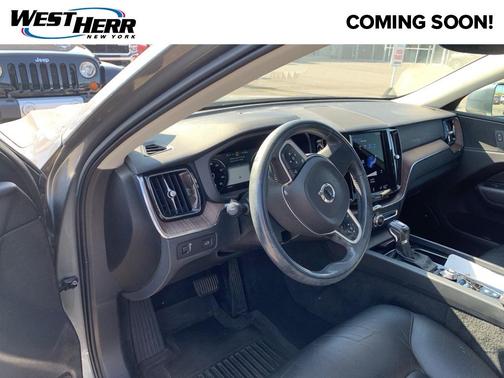 2021 Volvo XC60 T5 Momentum