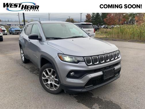 2022 Jeep Compass Latitude Lux