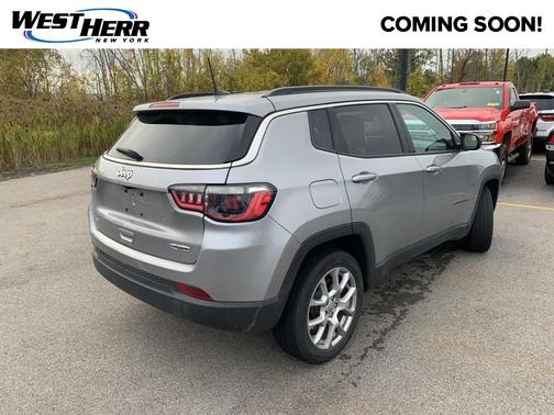 2022 Jeep Compass Latitude Lux