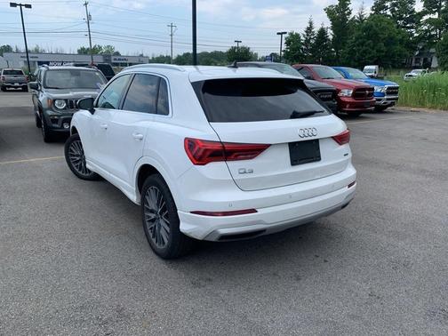 2022 Audi Q3 40 Premium