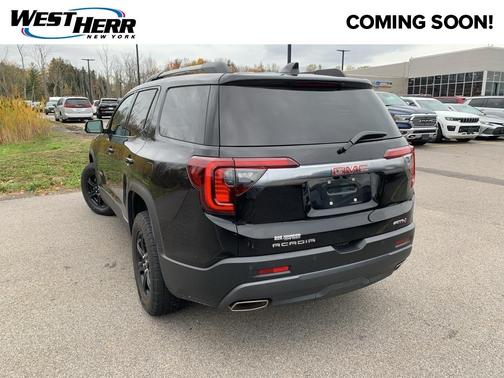 2023 GMC Acadia AT4