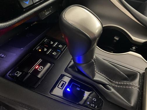 2022 Lexus RX 450h Base