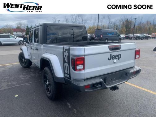 2022 Jeep Gladiator Sport