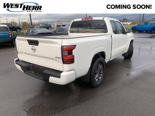 2025 Nissan Frontier SV