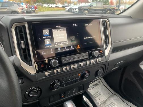 2025 Nissan Frontier SV