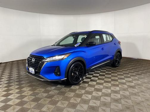 2023 Nissan Kicks SR