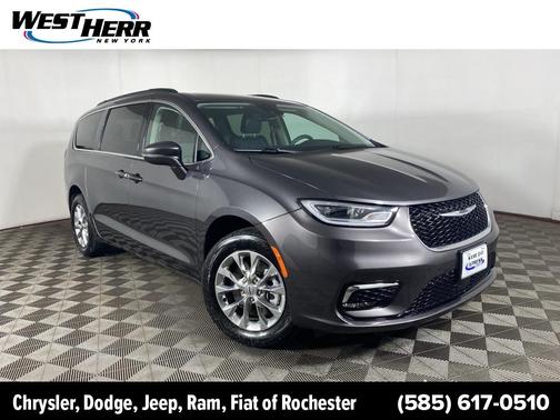 2022 Chrysler Pacifica Touring-L