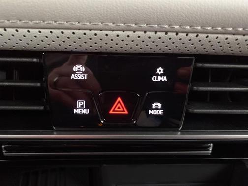 2025 Volkswagen Atlas Cross Sport 2.0T SEL Premium R-Line