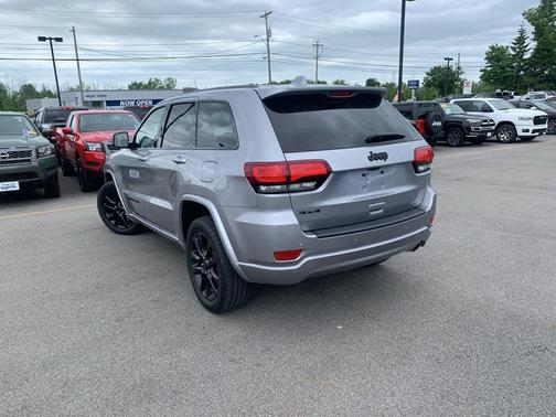 2021 Jeep Grand Cherokee Laredo X
