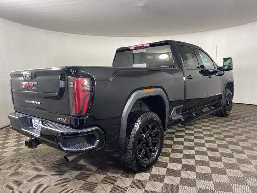 2024 GMC Sierra 2500 AT4