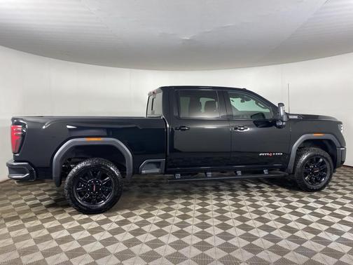 2024 GMC Sierra 2500 AT4